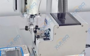 訊博手機(jī)外殼自動螺絲機(jī)