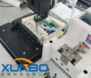 智能電表自動(dòng)鎖螺絲機(jī)-訊博自動(dòng)鎖螺絲機(jī)