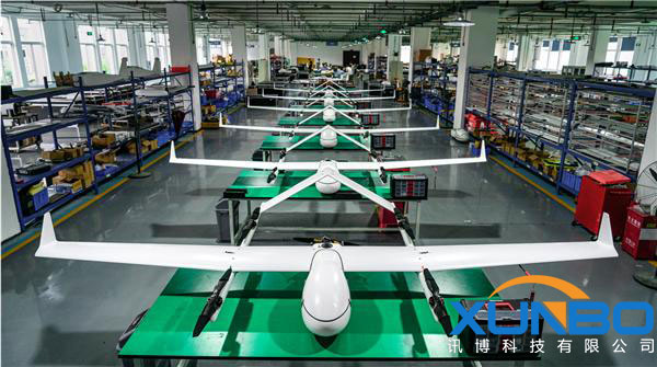 無(wú)人機(jī)生產(chǎn)車間3-訊博無(wú)人機(jī)點(diǎn)膠機(jī)