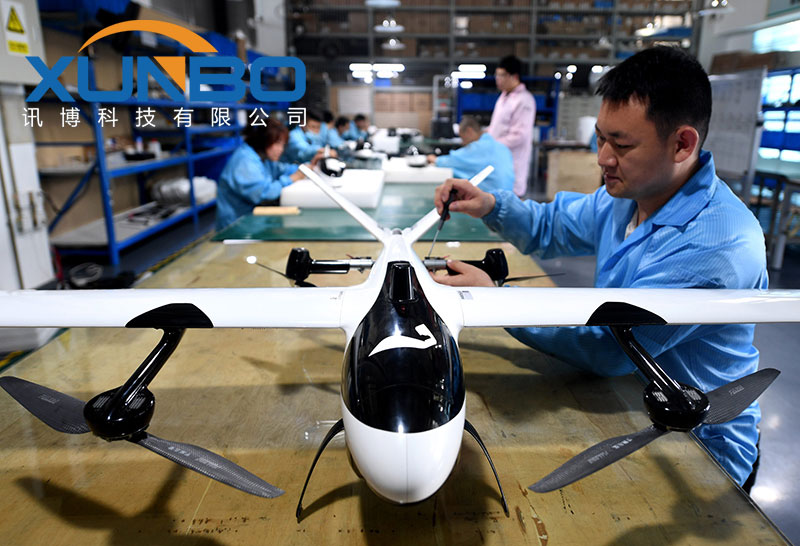 無(wú)人機(jī)制造車間2-訊博無(wú)人機(jī)點(diǎn)膠機(jī)