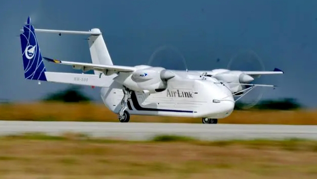 HH-100航空無人運(yùn)輸系統(tǒng)驗(yàn)證機(jī)完成低速自主滑行試驗(yàn)2